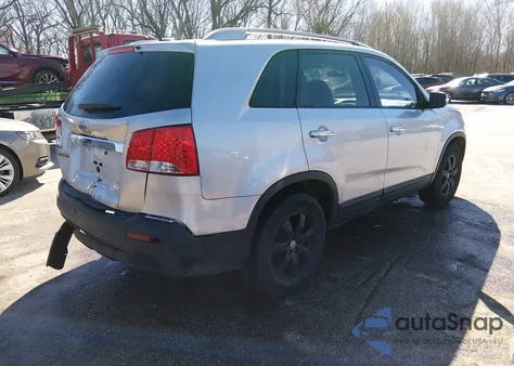 2013 Kia Sorento Lx V6 z USA, uszkodzony, nr VIN 5XYKT4A24DG420822